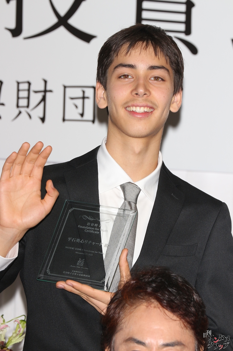 知念里奈 「第12回岩谷時子賞」奨励賞を授賞 市村正親にベテラン・実力者・パーフェクトと絶賛される