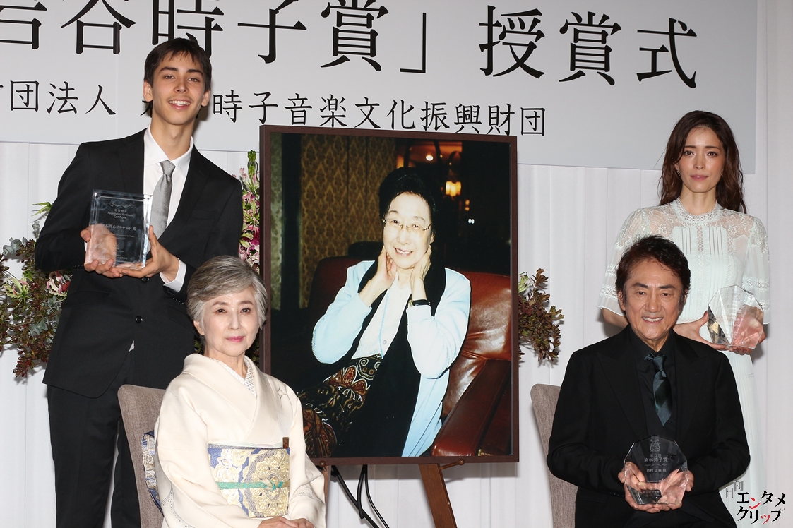 知念里奈 「第12回岩谷時子賞」奨励賞を授賞 市村正親にベテラン・実力者・パーフェクトと絶賛される