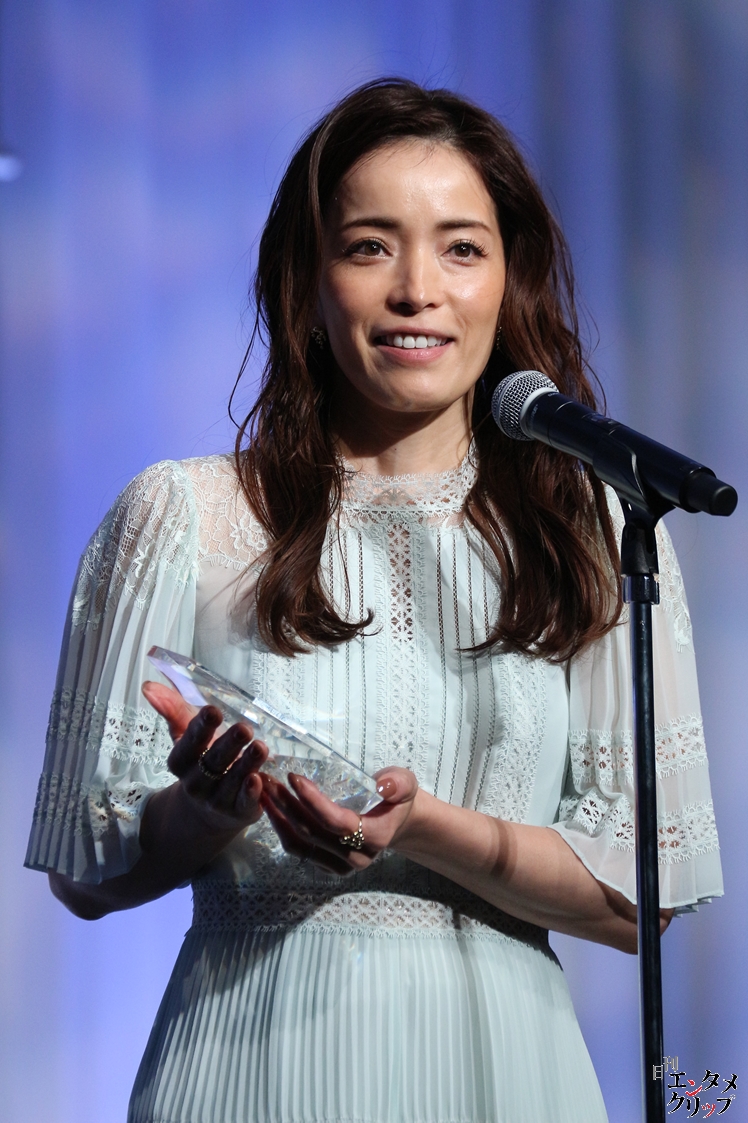 知念里奈 「第12回岩谷時子賞」奨励賞を授賞 市村正親にベテラン・実力者・パーフェクトと絶賛される