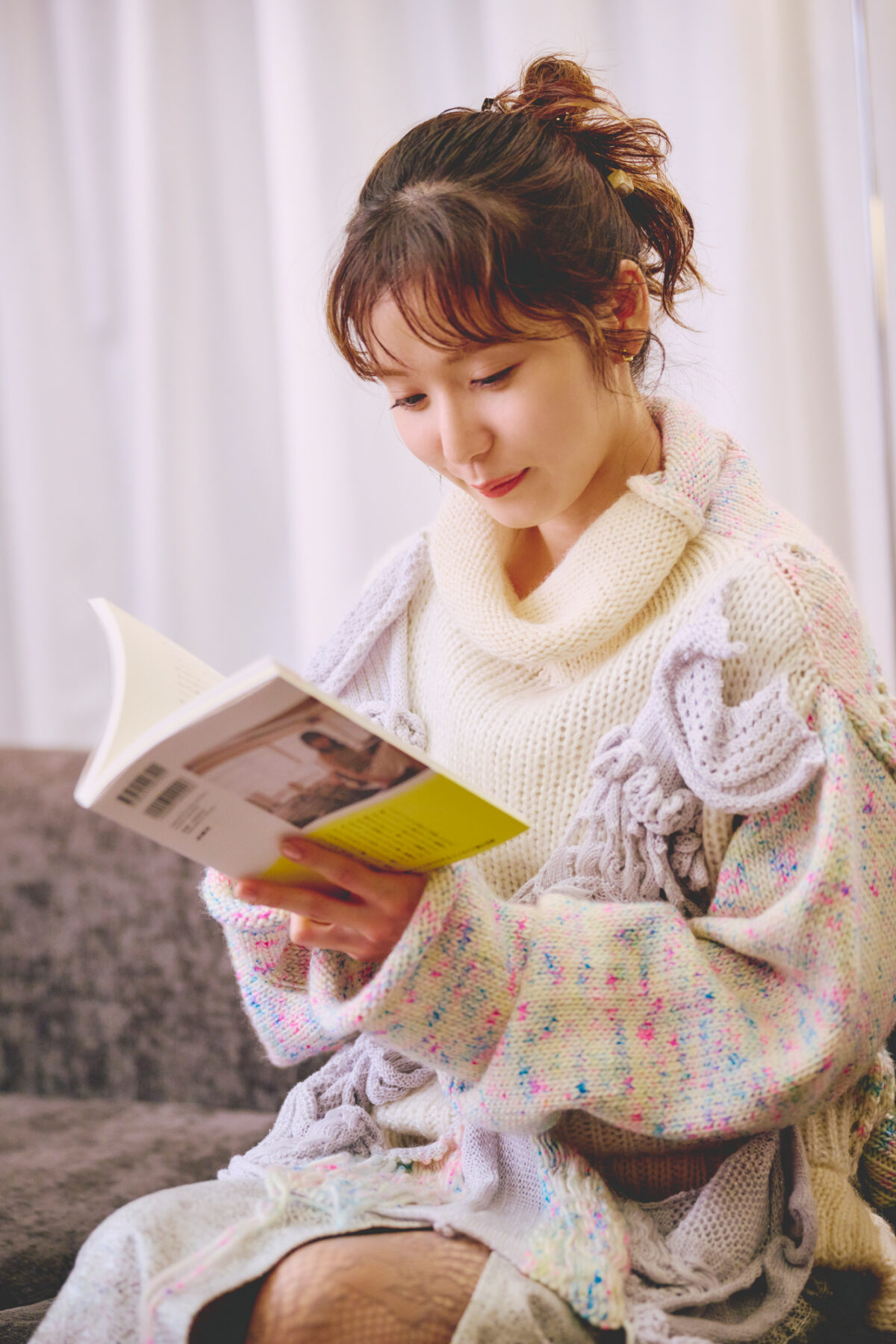 松岡茉優 デビュー20周年を記念した初の著書『ほんまつ』が発売！ 感謝の気持ちでいっぱいに！