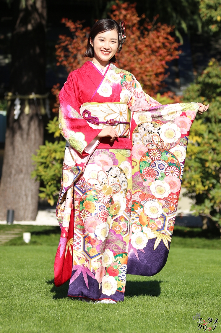 小芝風花、髙橋ひかる、本田望結、宮本茉由、井本彩花、井頭愛海、尾碕真花、玉田志織、大角ゆき、ギュナイ滝美、近藤結良 2024年期待の若手女優たちが晴れ着姿を披露！ 小芝風花は“来年もこのメンバーでオスカーを背負って頑張っていくので、ぜひよろしくお願いいたします”と宣言！