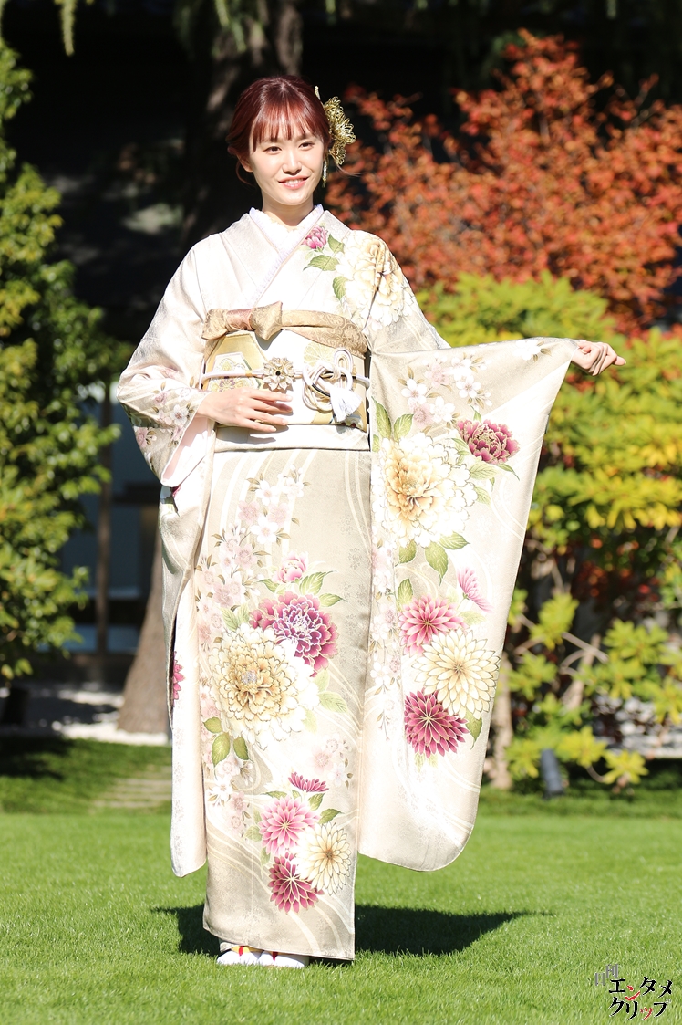 小芝風花、髙橋ひかる、本田望結、宮本茉由、井本彩花、井頭愛海、尾碕真花、玉田志織、大角ゆき、ギュナイ滝美、近藤結良 2024年期待の若手女優たちが晴れ着姿を披露！ 小芝風花は“来年もこのメンバーでオスカーを背負って頑張っていくので、ぜひよろしくお願いいたします”と宣言！