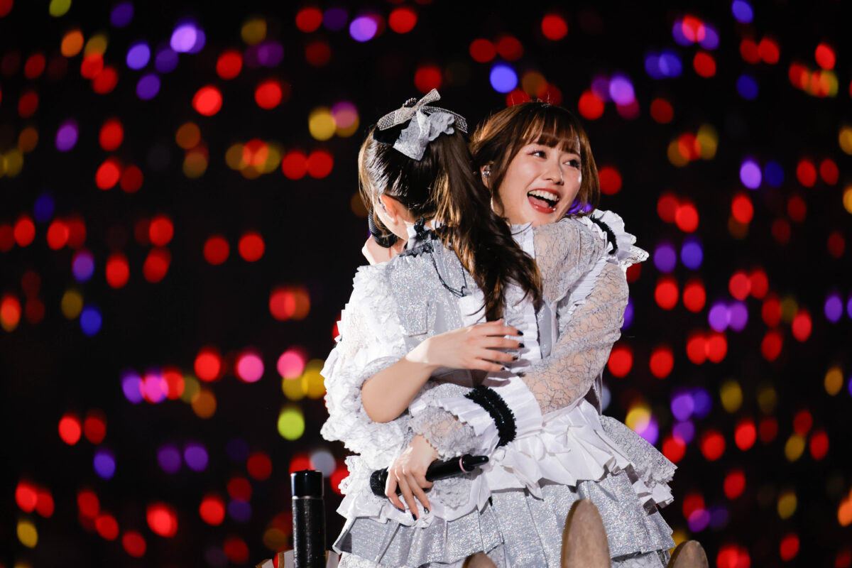 4年ぶりに声出し解禁！ももクロがゴスペル隊やバンドメンバー、モノノフと共に作り上げた「ももいろクリスマス」。2024年の新曲、ライブ、アルバム情報も続々解禁！