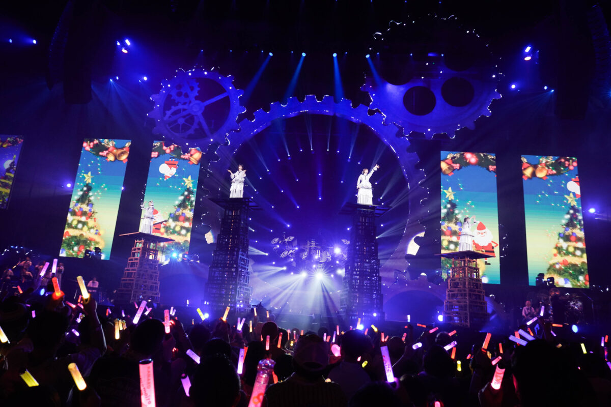 4年ぶりに声出し解禁！ももクロがゴスペル隊やバンドメンバー、モノノフと共に作り上げた「ももいろクリスマス」。2024年の新曲、ライブ、アルバム情報も続々解禁！