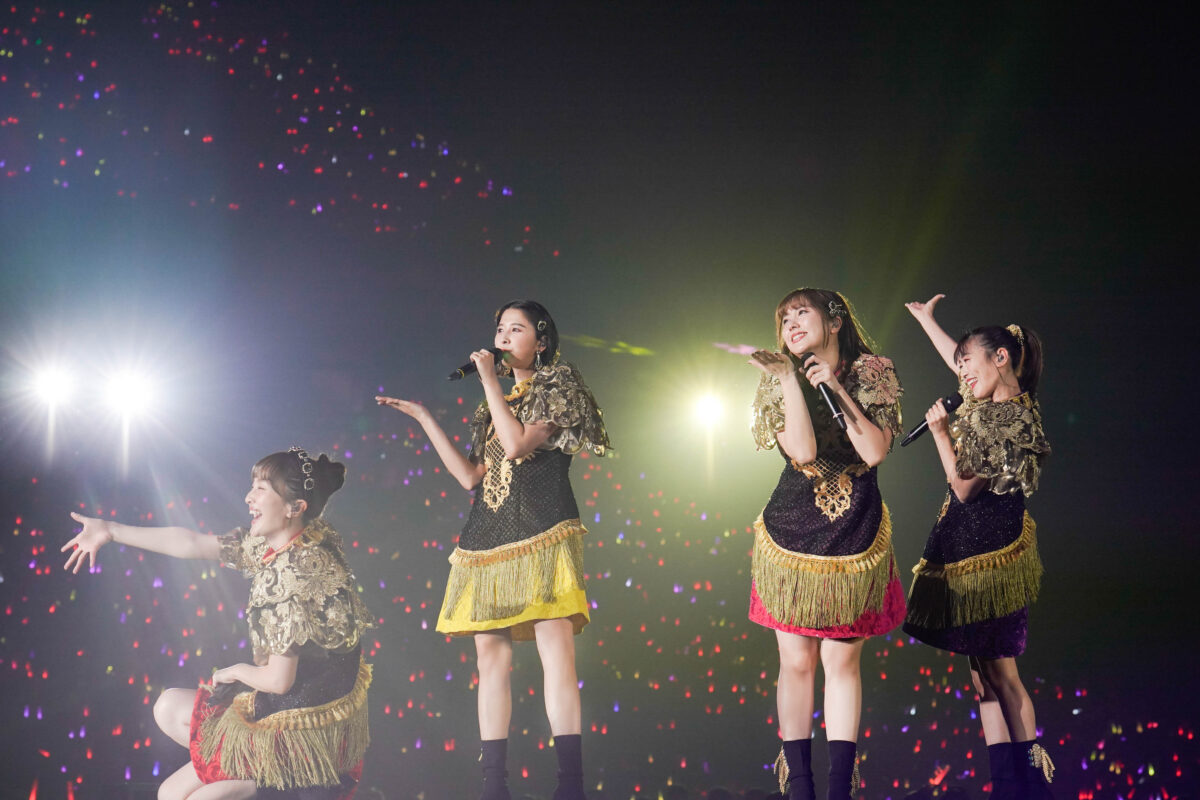 4年ぶりに声出し解禁！ももクロがゴスペル隊やバンドメンバー、モノノフと共に作り上げた「ももいろクリスマス」。2024年の新曲、ライブ、アルバム情報も続々解禁！