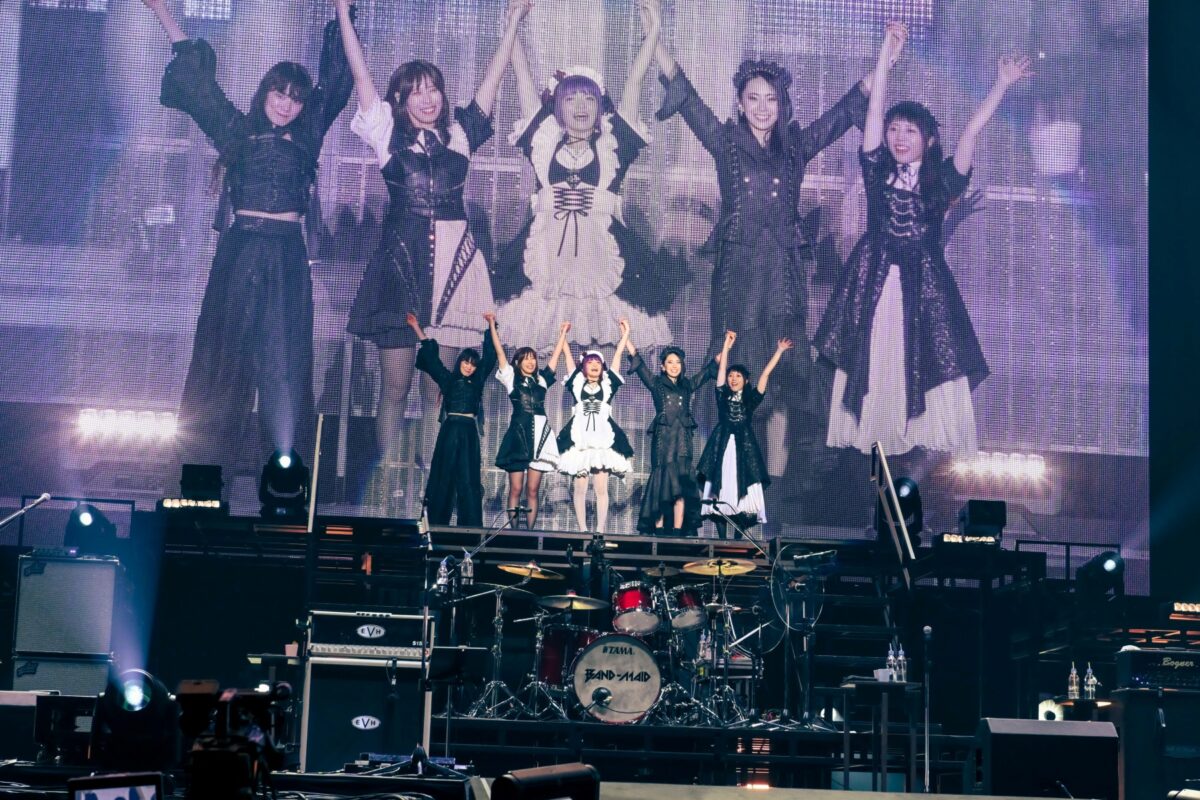 BAND-MAID、結成10周年記念世界ツアー千秋楽・横浜アリーナ公演の全33曲を映像作品化！3月27日に豪華盤含む3形態で発売決定！