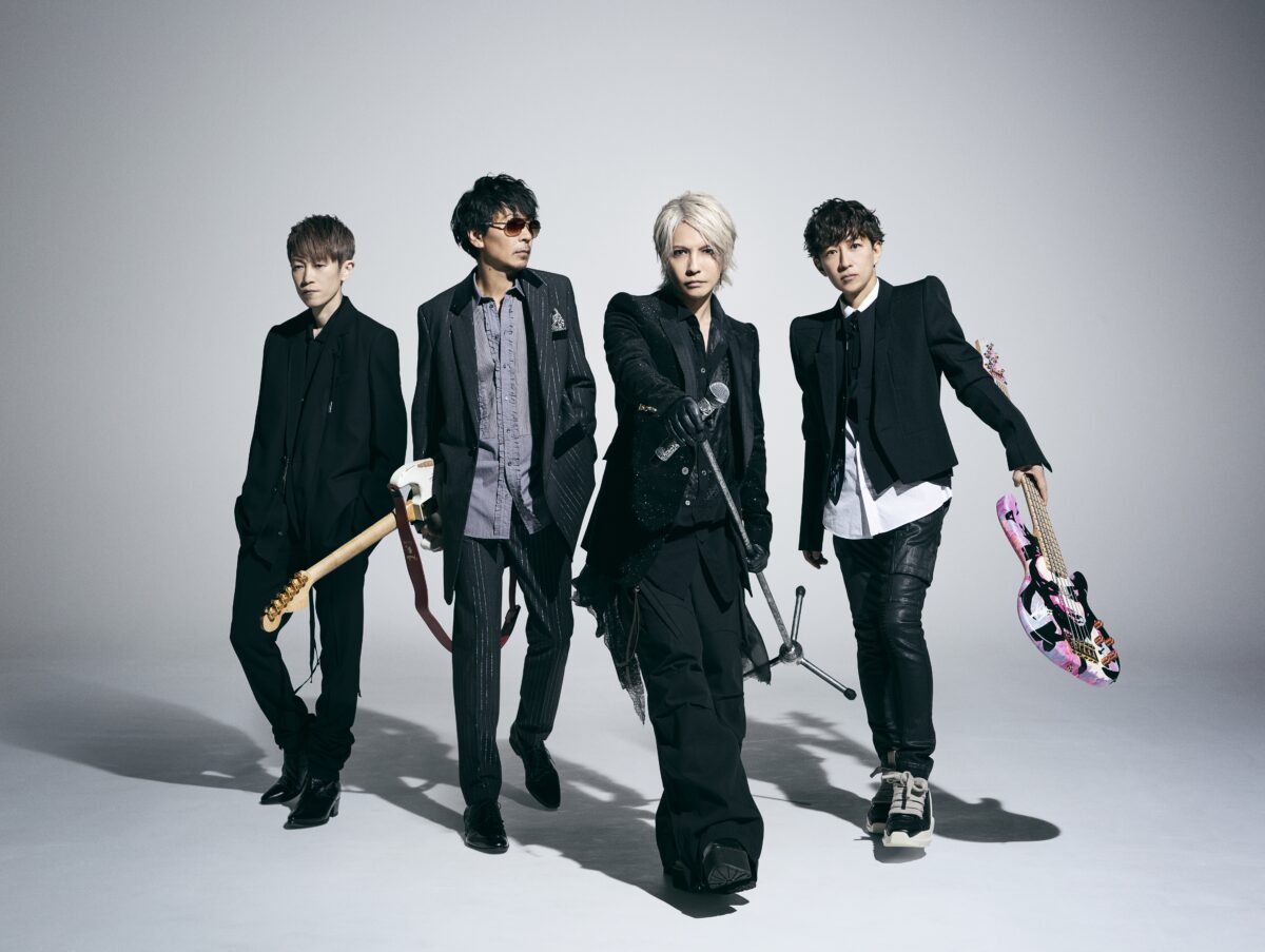 L’Arc〜en〜Ciel、『ORIHICA』とコラボレーション!今春、新入学生、新社会人を迎えるフレッシャーズの皆様に向けた特別ムービー『READY SUITS GO』を公開。 1 L’Arc〜en〜Ciel、『ORIHICA』とコラボレーション!今春、新入学生、新社会人を迎えるフレッシャーズの皆様に向けた特別ムービー『READY SUITS GO』を公開。