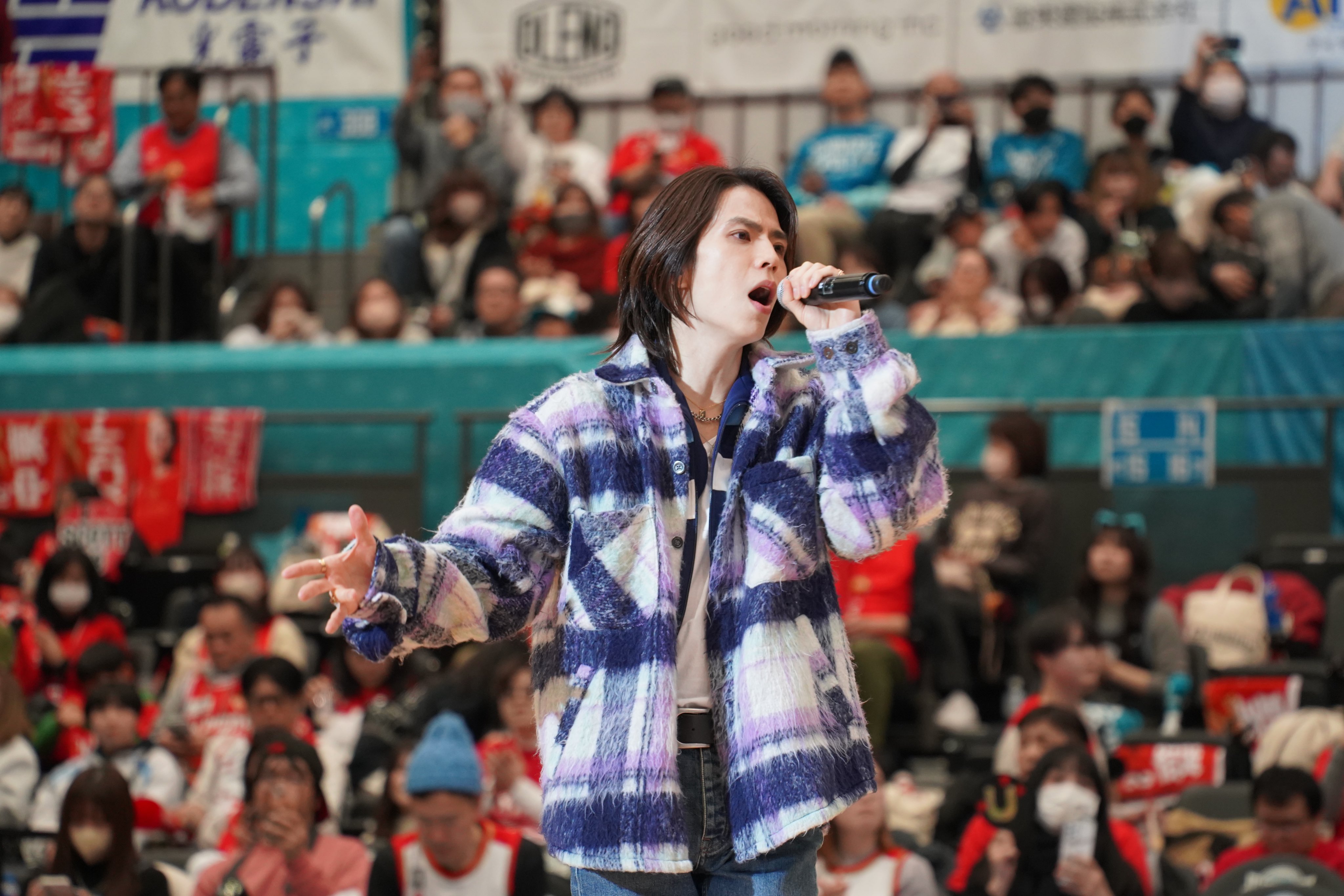 THE BEAT GARDEN 2月10日(土)にかたおかアリーナ京都で開催された京都ハンナリーズホームゲームのハーフタイムショーに出演！4,000人が集まった超満員のアリーナで応援歌「Start Over」を歌唱！