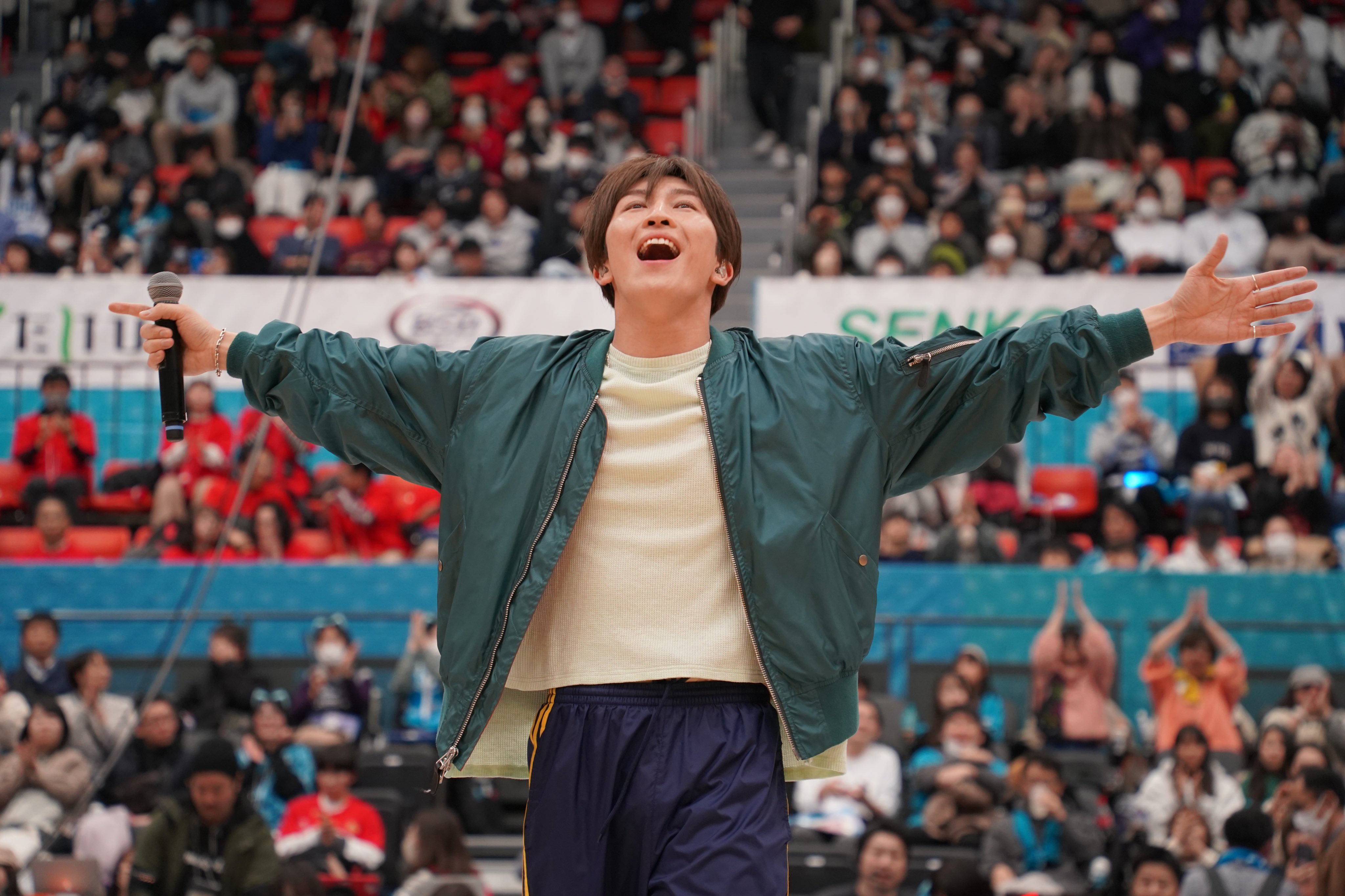 THE BEAT GARDEN 2月10日(土)にかたおかアリーナ京都で開催された京都ハンナリーズホームゲームのハーフタイムショーに出演！4,000人が集まった超満員のアリーナで応援歌「Start Over」を歌唱！