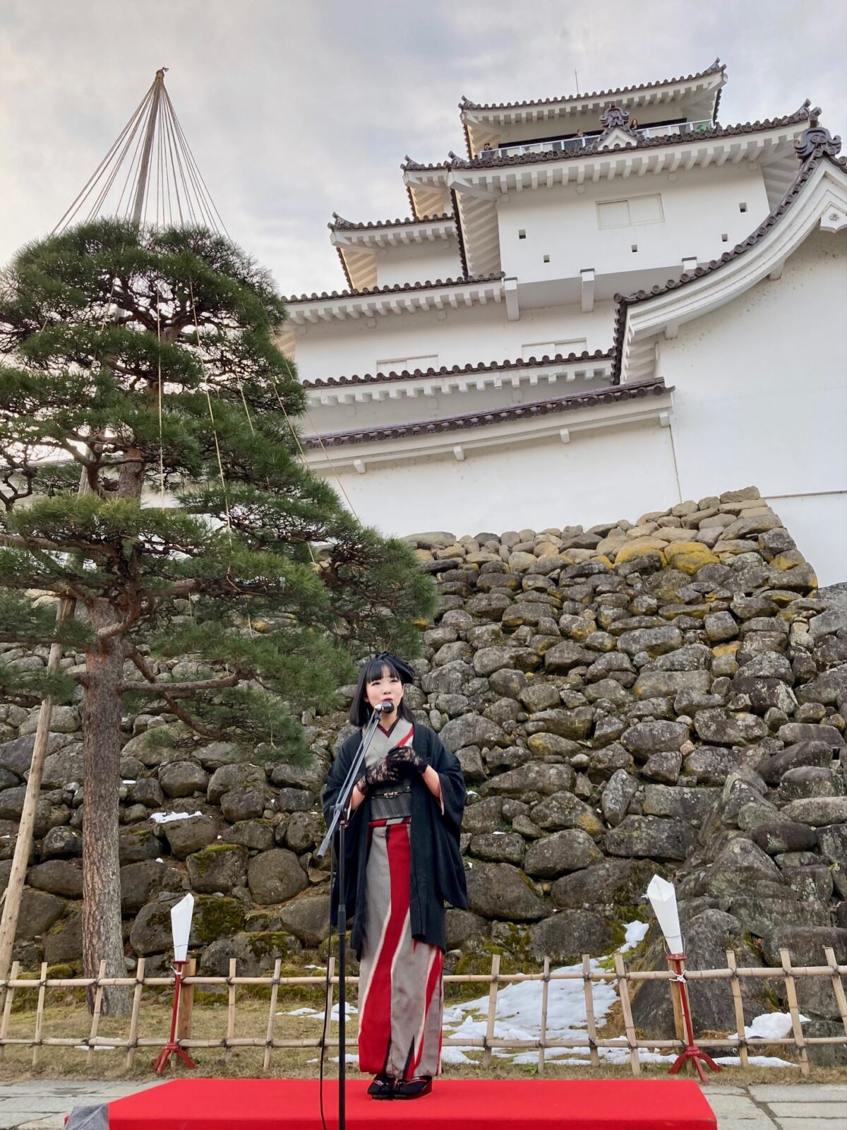 梅谷心愛 最年少で会津若松市観光大使を拝命！鶴ヶ城での委嘱状交付式でデビュー曲「磐越西線ひとり」を披露！今春には「磐越西線ひとり（青春盤）」の発売も発表！