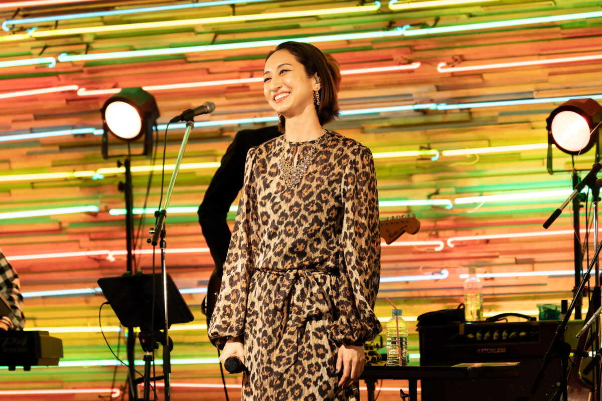 Ms.OOJA ロングヒット中の歌謡カバーアルバム「流しのOOJA」シリーズの完結編「流しのOOJA 3〜VINTAGE SONG COVERS」発売日が４月１７日に決定！「ワインレッドの心」、「木蓮の涙」ほか収録楽曲とジャケット写真が公開！UNIVERSAL MUSIC STORE限定盤にはBillboard LIVE TOUR 2023「40」in 横浜、そして味園ユニバースのお披露目Live映像のDVDも！