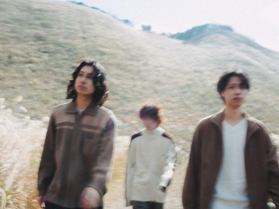 Re:name、待望の2ndミニアルバム『Give Me All Of Your Life』配信スタート!2月14日20:00に収録曲「Light」のミュージックビデオも公開! 1 Re:name、待望の2ndミニアルバム『Give Me All Of Your Life』配信スタート!2月14日20:00に収録曲「Light」のミュージックビデオも公開!