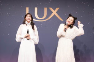 貴島明日香と横澤夏子 初共演登壇！ 憧れの韓国アイドルヘア！ 予想外ヘアでご機嫌に！？