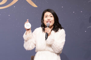 貴島明日香と横澤夏子 初共演登壇！ 憧れの韓国アイドルヘア！ 予想外ヘアでご機嫌に！？