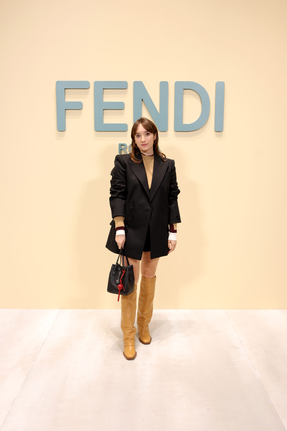 フェンディ 2024-25年秋冬 ウィメンズコレクションに、川口春奈など世界各国のセレブリティが参加！