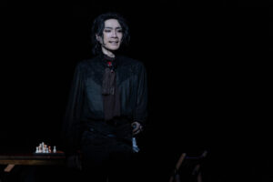 矢部昌暉が主演の舞台「蒼穹の王」が開幕！ 主義主張がぶつかり合う戦場で最後まで生き残るのは果たして誰なのか？