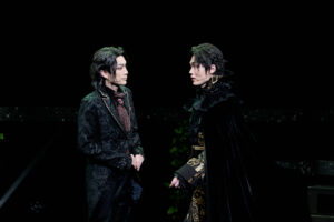 矢部昌暉が主演の舞台「蒼穹の王」が開幕！ 主義主張がぶつかり合う戦場で最後まで生き残るのは果たして誰なのか？