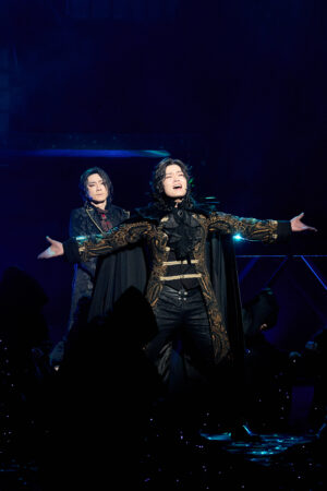 矢部昌暉が主演の舞台「蒼穹の王」が開幕！ 主義主張がぶつかり合う戦場で最後まで生き残るのは果たして誰なのか？