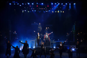 矢部昌暉が主演の舞台「蒼穹の王」が開幕！ 主義主張がぶつかり合う戦場で最後まで生き残るのは果たして誰なのか？