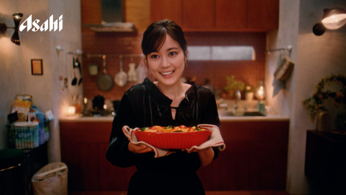 生田絵梨花 プレミアムなドレスで登場！ 心からの『は～っ』っていう表情を見て！ 年始にロンドン1人旅も！