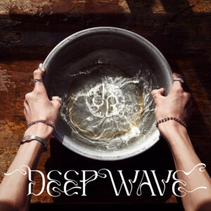 龍宮城が東京ガールズコレクションに登場!最新曲「DEEP WAVE」を生パフォーマンス!新ビジュアルも公開! 2 龍宮城が東京ガールズコレクションに登場!最新曲「DEEP WAVE」を生パフォーマンス!新ビジュアルも公開!