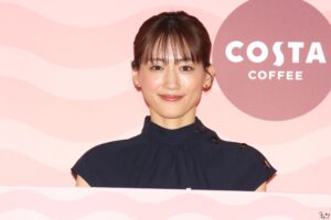 綾瀬はるか 『コスタコーヒー』の新ブランドアンバサダーに就任！“大人になってからコーヒーをとても飲むようになったので嬉しい！美味しさを楽しんで！”
