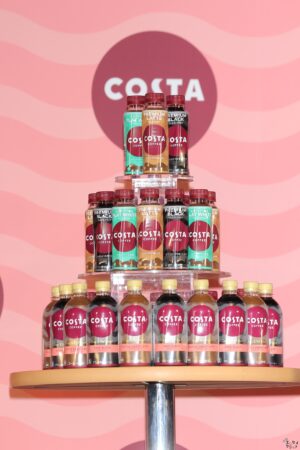 綾瀬はるか 『コスタコーヒー』の新ブランドアンバサダーに就任！“大人になってからコーヒーをとても飲むようになったので嬉しい！美味しさを楽しんで！”