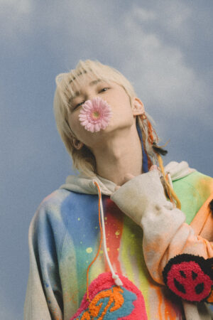 SKY-HI、5月から開催するツアーに向けて書き下ろした新曲「ヒッピー」のBehind The Scenesが公開! 4 SKY-HI、5月から開催するツアーに向けて書き下ろした新曲「ヒッピー」のBehind The Scenesが公開!