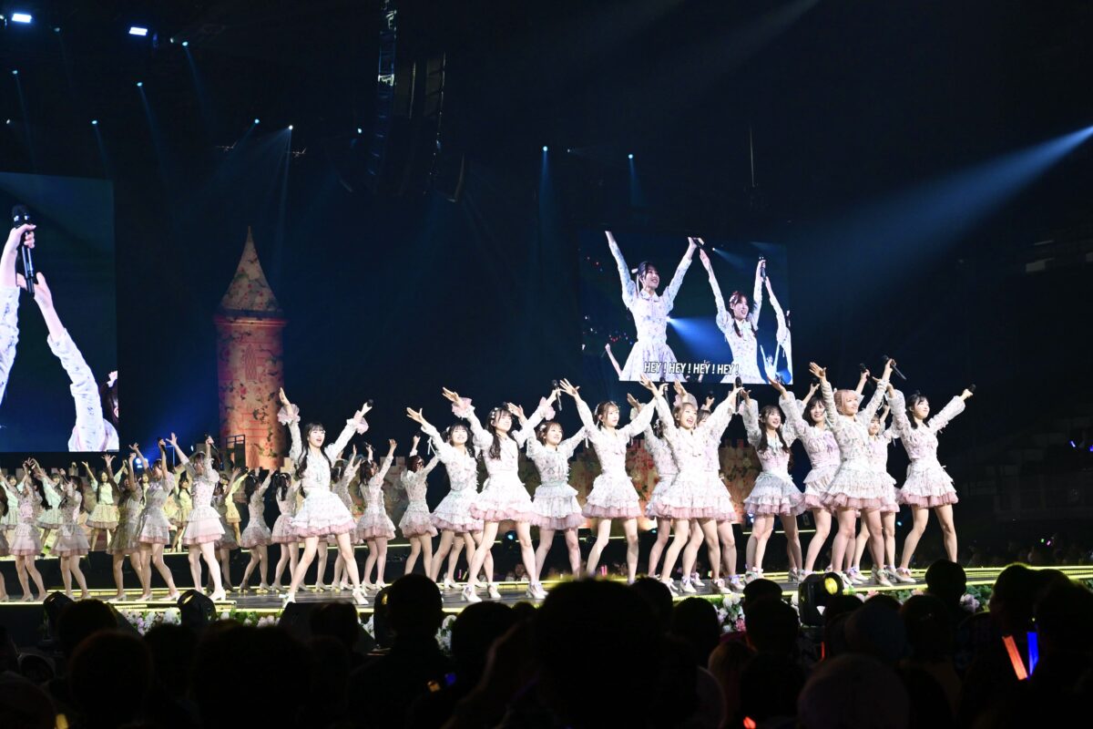 AKB48 17期研究生10名全員が正規メンバーに昇格！全国5都市をまわる昇格記念ライブツアーも開催決定！ AKB48劇場の大規模リニューアル工事＆工事期間中の全国出張公演開催をサプライズで発表！