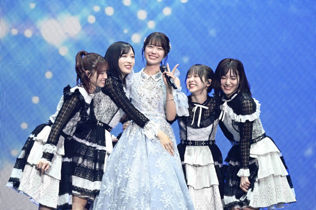 AKB48 17期研究生10名全員が正規メンバーに昇格！全国5都市をまわる昇格記念ライブツアーも開催決定！ AKB48劇場の大規模リニューアル工事＆工事期間中の全国出張公演開催をサプライズで発表！
