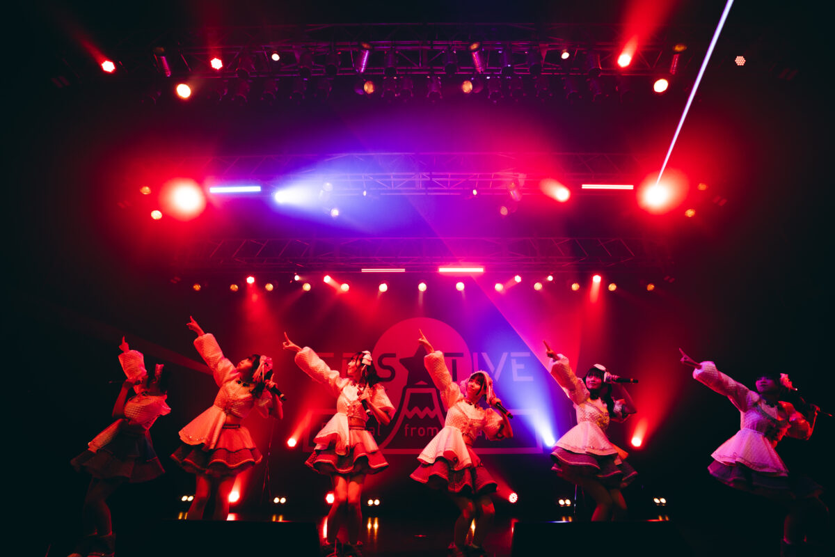 FES☆TIVE、新体制お披露目ライブで圧巻のステージングを披露し大熱狂空間に!! アジアツアー開催発表、新体制ビジュアル公開!! 4 FES☆TIVE、新体制お披露目ライブで圧巻のステージングを披露し大熱狂空間に!! アジアツアー開催発表、新体制ビジュアル公開!!