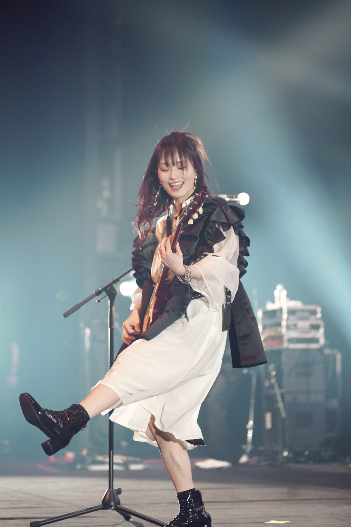 山本彩 ＜ロック・ダンス・ポップ＞ 光の三原色“RGB”のように無限の表現力を魅せた「Sayaka Yamamoto Hall Tour 2024 -RGB-」のNHKホール公演をレポート！