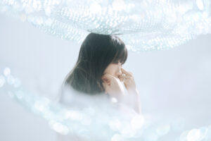 Aimerが担当するドラマ＆映画『からかい上手の高木さん』主題歌「遥か」、4/2（火）より各配信ストアにてデジタルリリース決定！