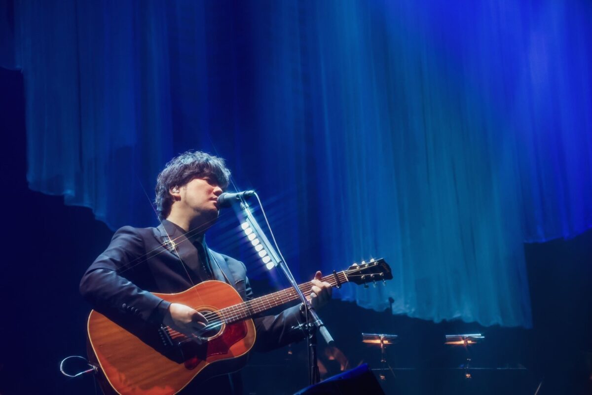 秦 基博 一夜限りの弦楽オーケストラとの共演再び！2023年末に行われた武道館ライブ「Hata Motohiro “Philharmonic Night II”」6/12発売決定！