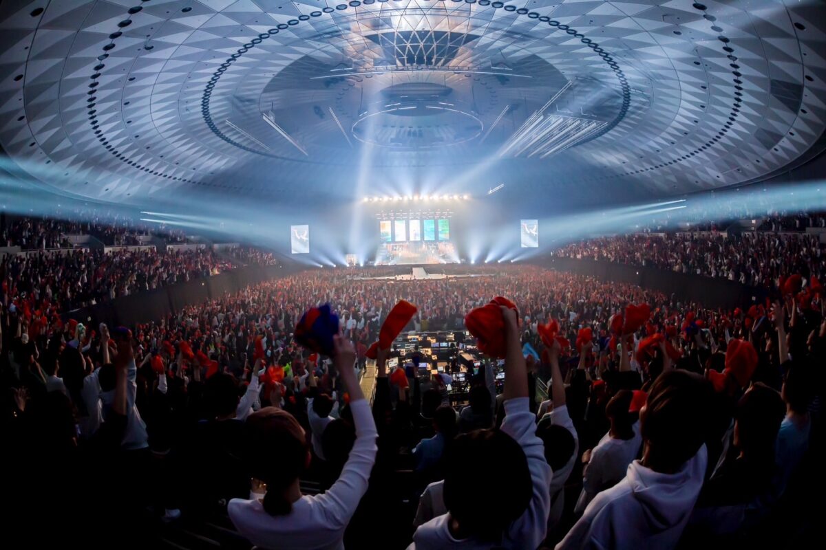 三浦大知アリーナ公演「DAICHI MIURA ARENA LIVE 2024 OVER」大阪でファイナル。オリジナルアルバム『OVER』全曲披露で掴んだ「未来への決意」 4 三浦大知アリーナ公演「DAICHI MIURA ARENA LIVE 2024 OVER」大阪でファイナル。オリジナルアルバム『OVER』全曲披露で掴んだ「未来への決意」