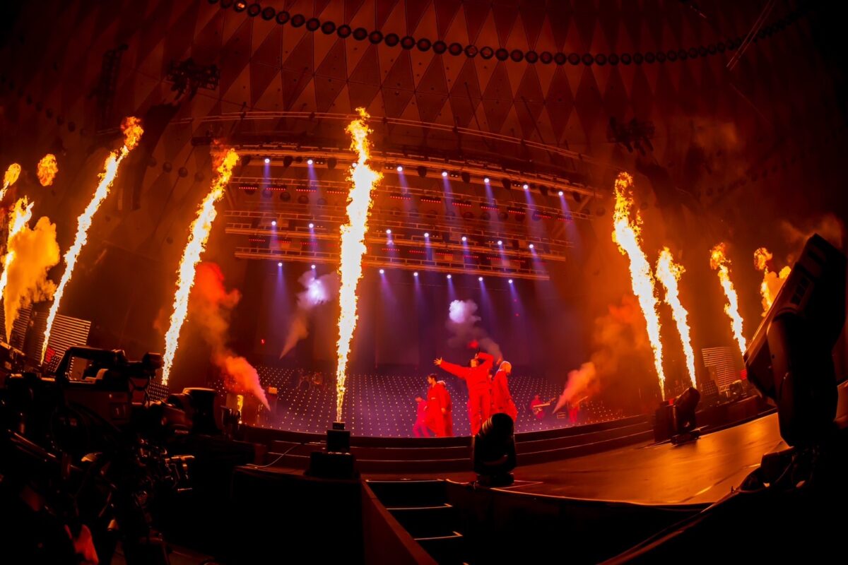 三浦大知アリーナ公演「DAICHI MIURA ARENA LIVE 2024 OVER」大阪でファイナル。オリジナルアルバム『OVER』全曲披露で掴んだ「未来への決意」 8 三浦大知アリーナ公演「DAICHI MIURA ARENA LIVE 2024 OVER」大阪でファイナル。オリジナルアルバム『OVER』全曲披露で掴んだ「未来への決意」