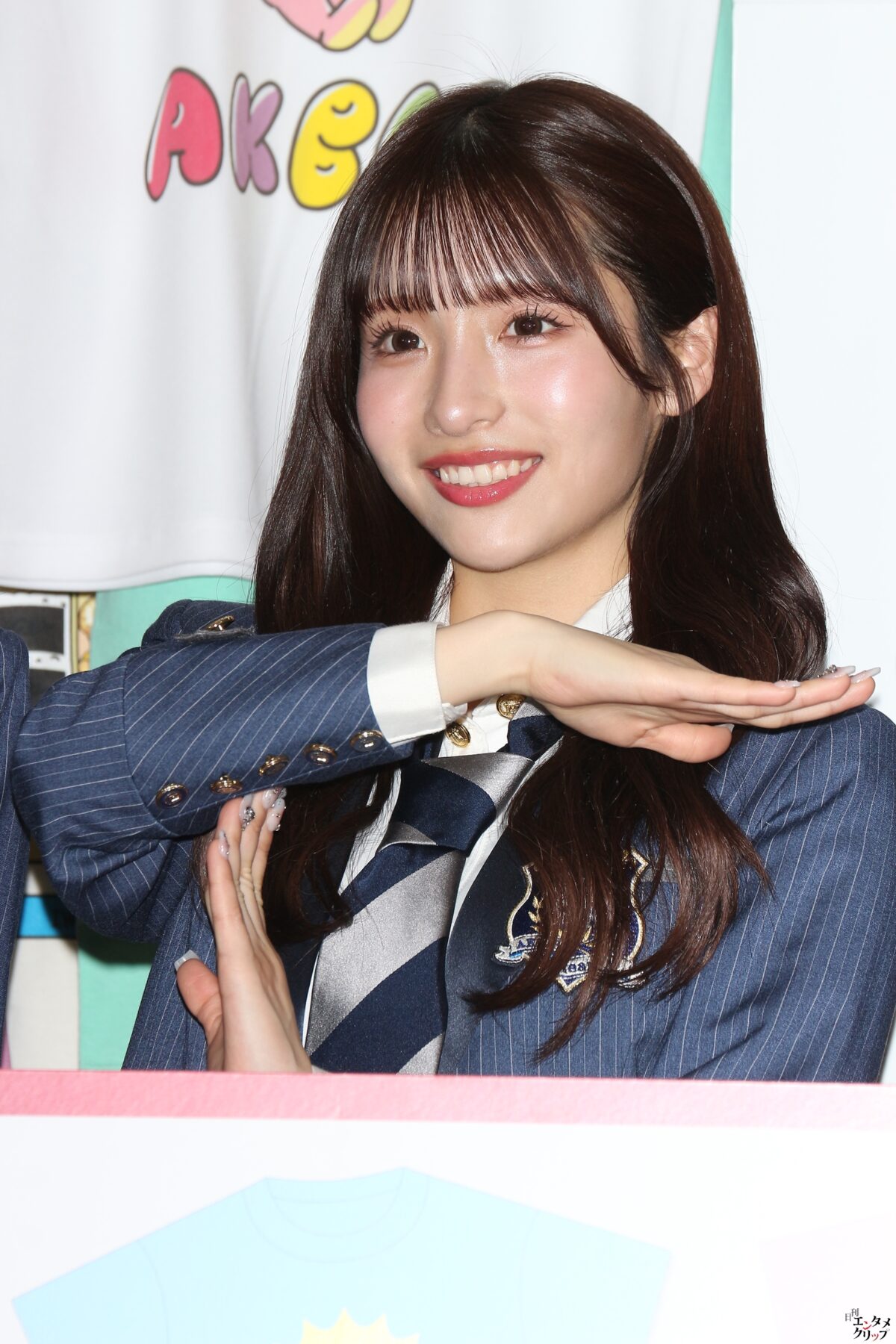 AKB48・ひろゆき「UP-T 新CM」で共演 ひろゆき氏がAKB48メンバーに論破されまくる 小栗有以「誰でも踊れる振り付け」