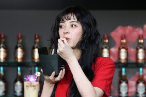 池田エライザ ライブ仕様の長い髪で登場！ 28歳抱負は「変化を恐れないということ」 誕生日プレゼントに欲しいものは？