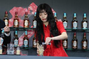 池田エライザ ライブ仕様の長い髪で登場！ 28歳抱負は「変化を恐れないということ」 誕生日プレゼントに欲しいものは？