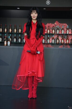 池田エライザ ライブ仕様の長い髪で登場！ 28歳抱負は「変化を恐れないということ」 誕生日プレゼントに欲しいものは？