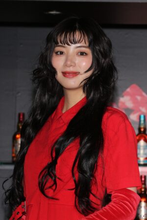 池田エライザ ライブ仕様の長い髪で登場！ 28歳抱負は「変化を恐れないということ」 誕生日プレゼントに欲しいものは？