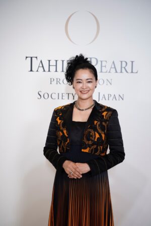 タヒチパール30周年記念イベントに黒谷友香が登場!美しさの秘密を明かす!" 4 タヒチパール30周年記念イベントに黒谷友香が登場!美しさの秘密を明かす!"