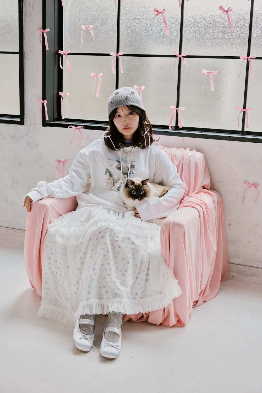 矢作萌夏、SPINNSコラボアイテム発売決定！サイン会イベントも実施！