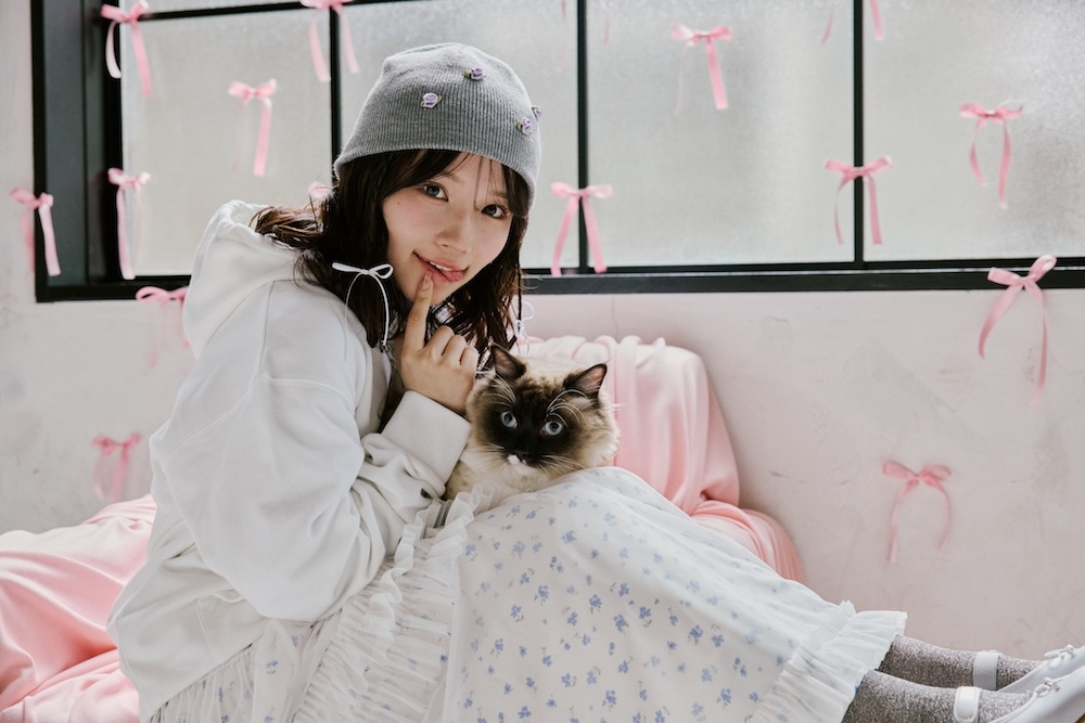 矢作萌夏、SPINNSコラボアイテム発売決定！サイン会イベントも実施！