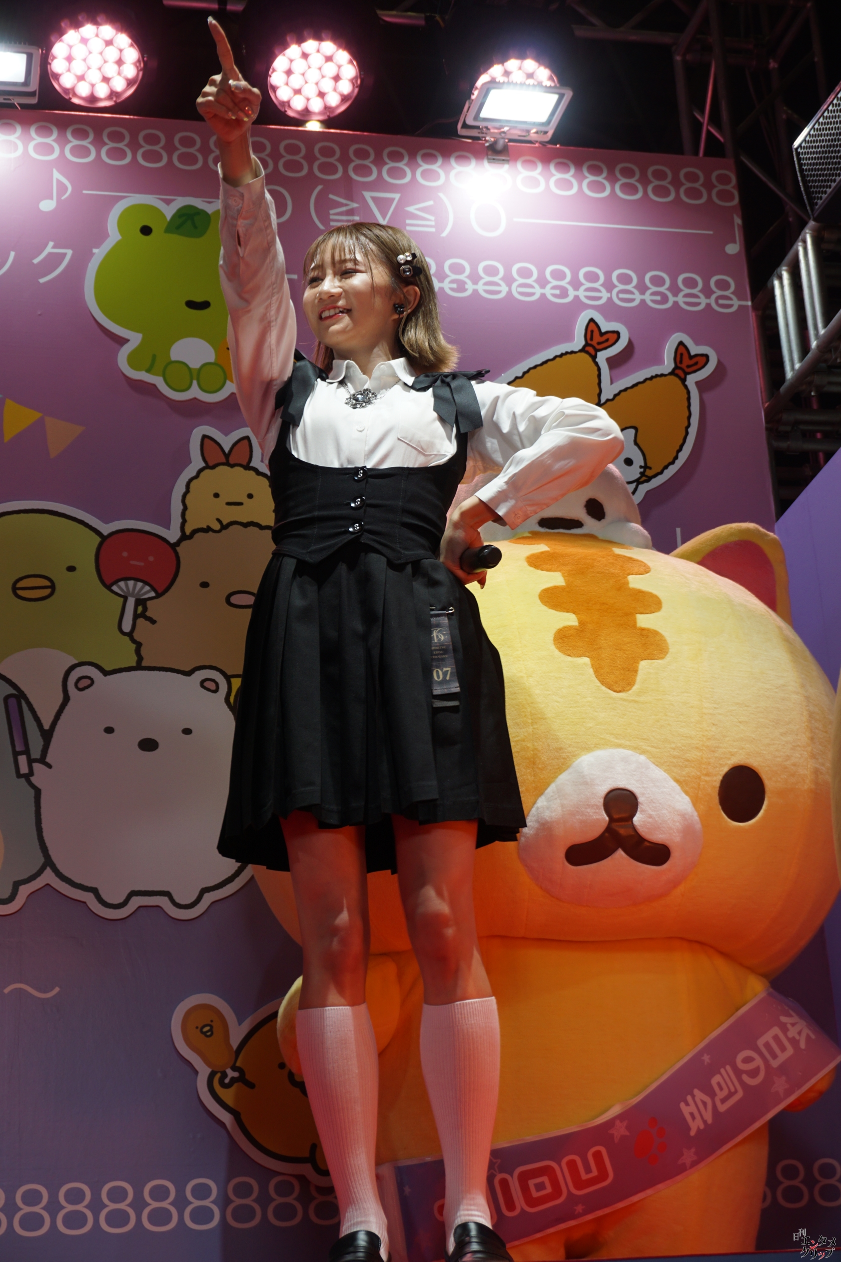 【ニコニコ超会議2024】私立恵比寿中学 星名美怜・桜井えま キャラクターたちと「ベリーぎゅっとコリラックマ」を踊ってみた