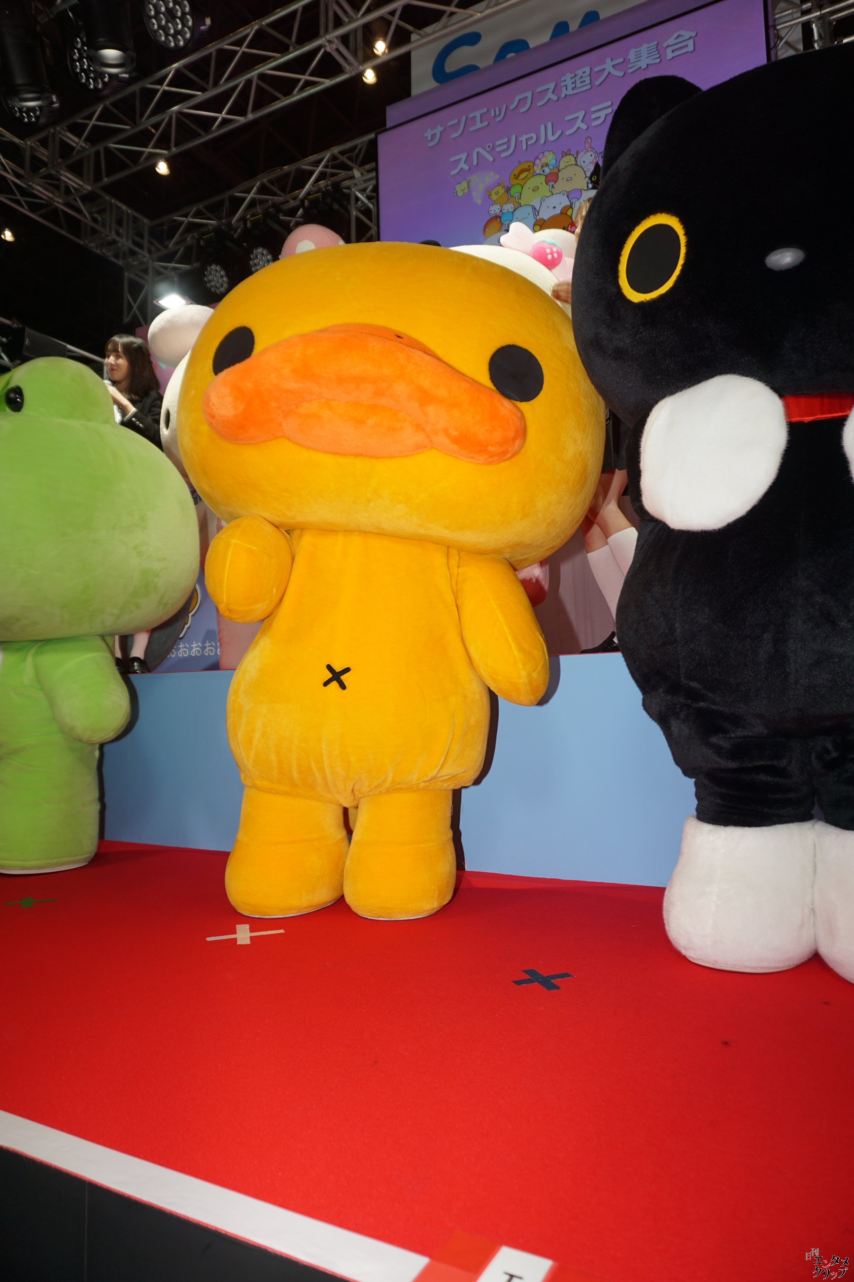 【ニコニコ超会議2024】私立恵比寿中学 星名美怜・桜井えま キャラクターたちと「ベリーぎゅっとコリラックマ」を踊ってみた