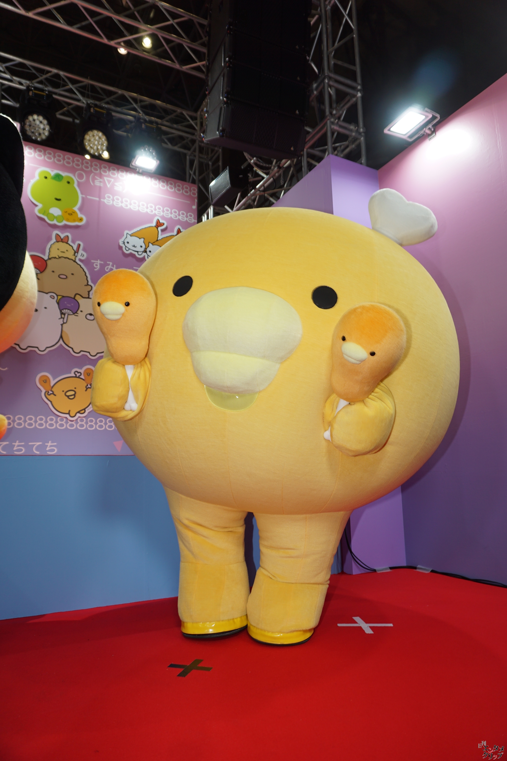 【ニコニコ超会議2024】私立恵比寿中学 星名美怜・桜井えま キャラクターたちと「ベリーぎゅっとコリラックマ」を踊ってみた