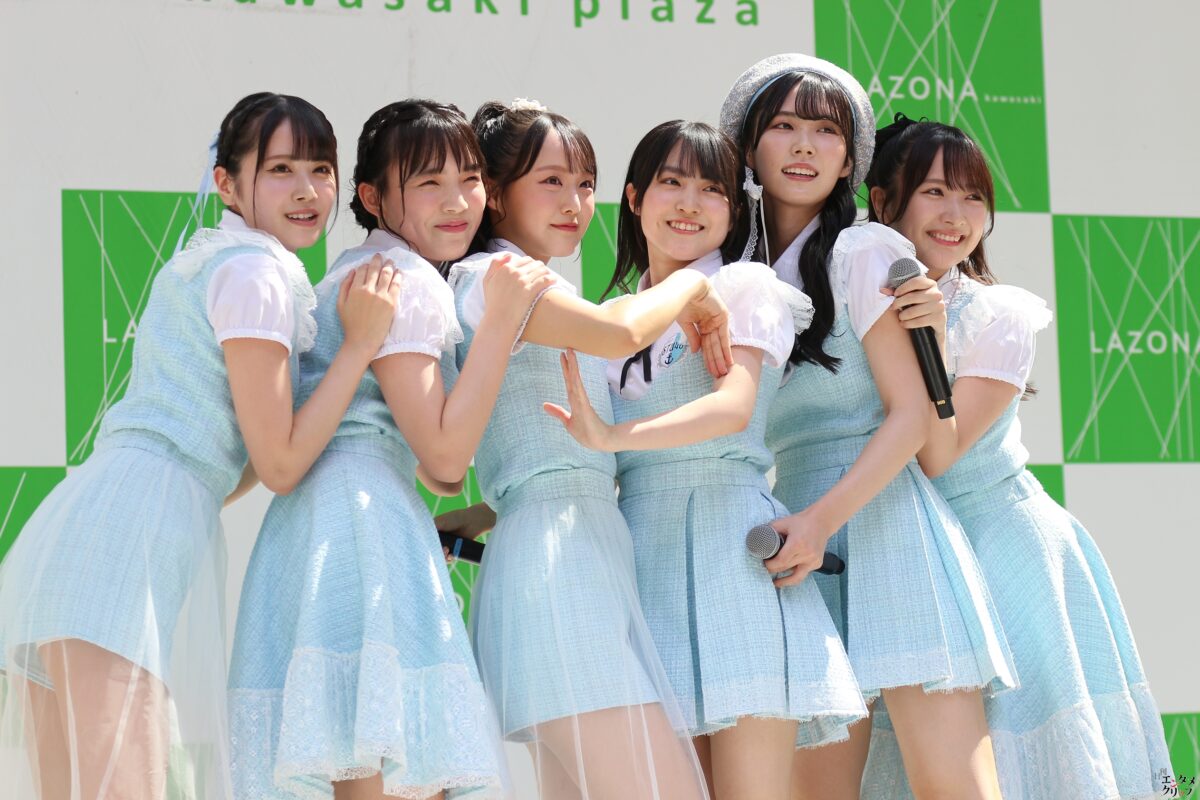 STU48 1stアルバム『懐かしい明日』の発売記念イベント開催 中村舞「STU48の歴史が詰まったようなアルバム」『千鳥の鬼レンチャン』で話題の池ちゃんもオープニングアクトで登場