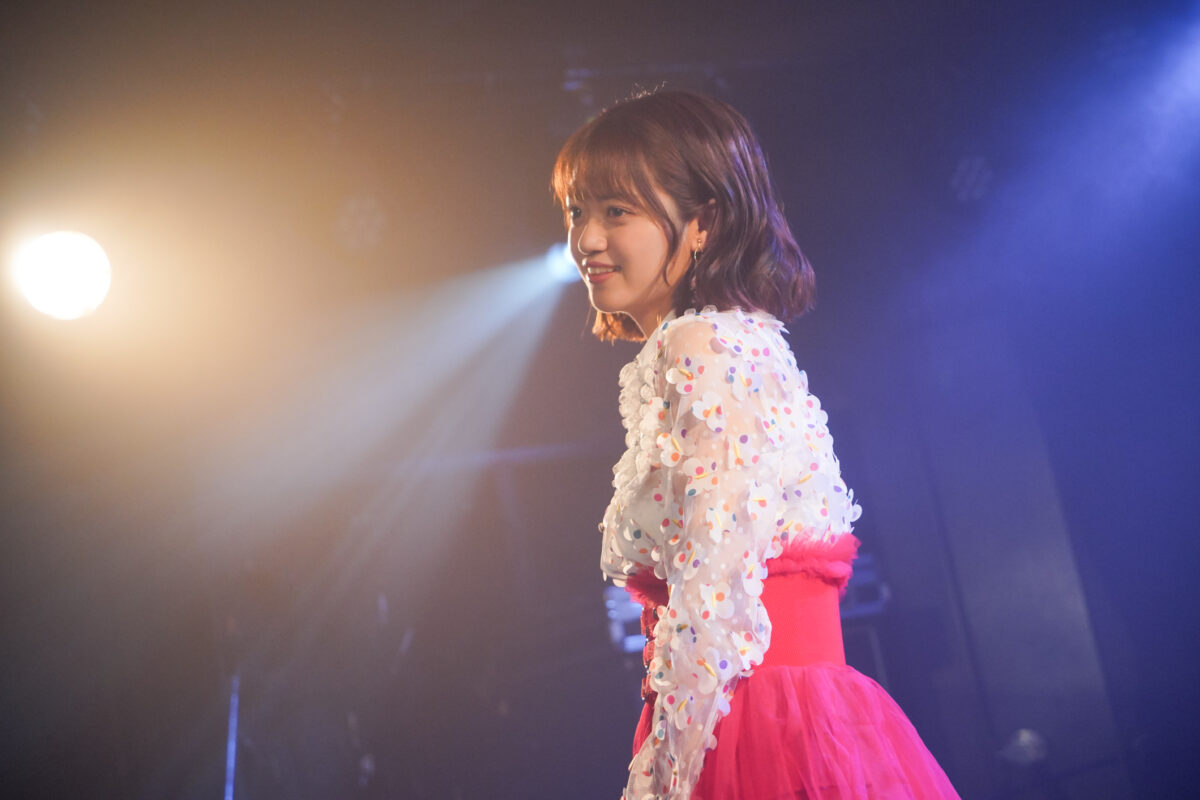 吉川茉優、ソロデビュー2周年ライブ「祝祝」開催！新曲初披露も