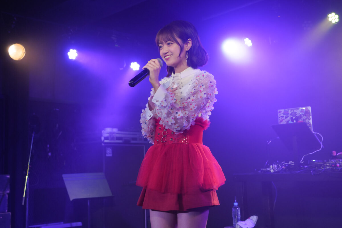 吉川茉優、ソロデビュー2周年ライブ「祝祝」開催！新曲初披露も